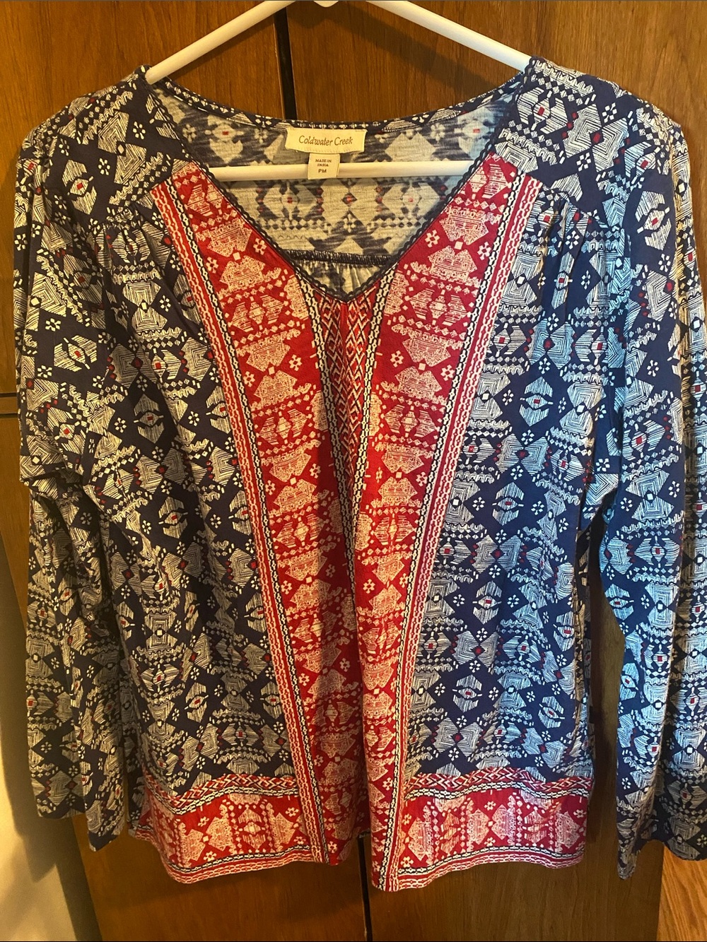 Coldwater Creek Navy and Red Printed V-Neck Women's Top-Medium Petite Whimsical